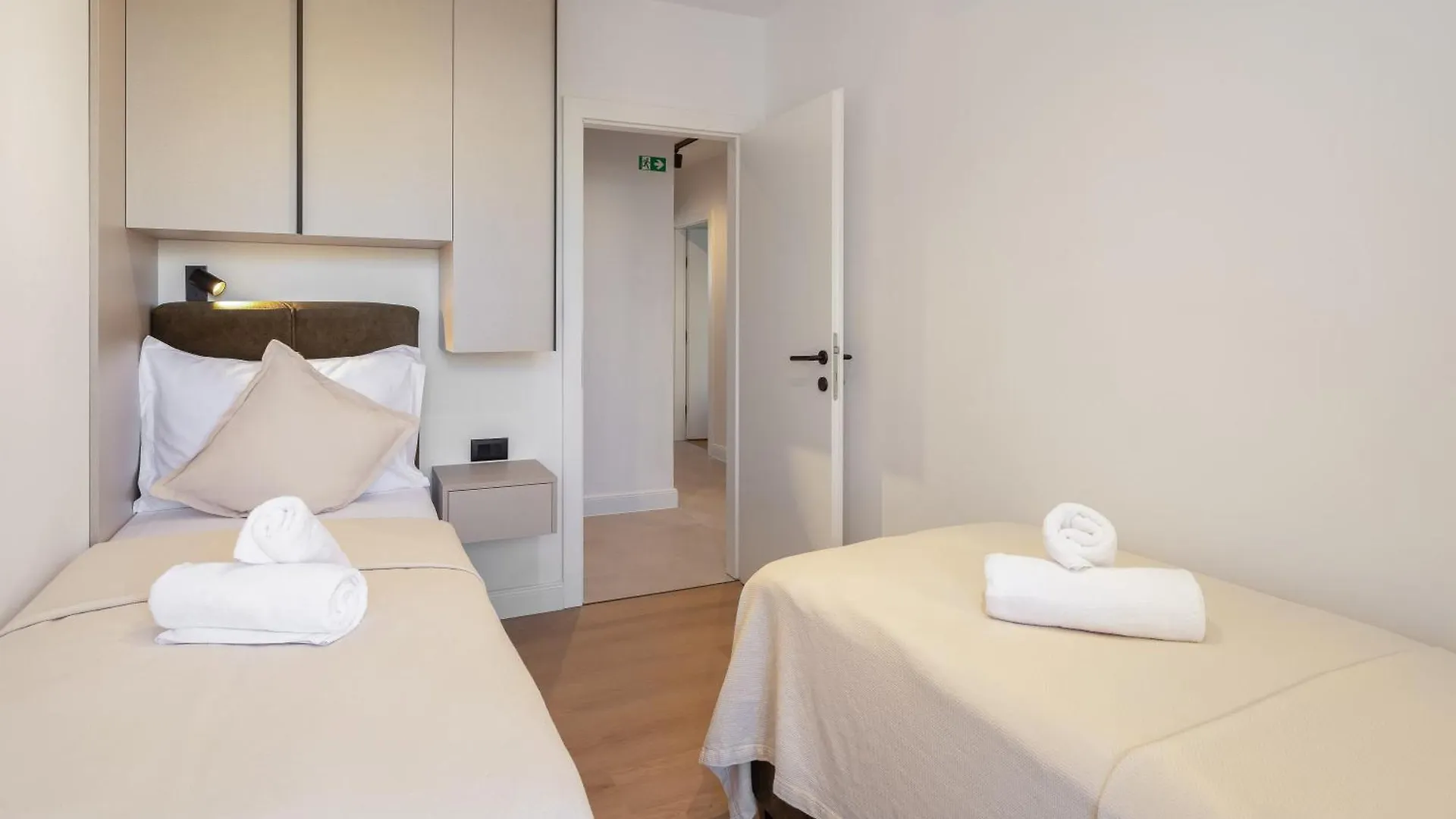 Leonela Apartment Split